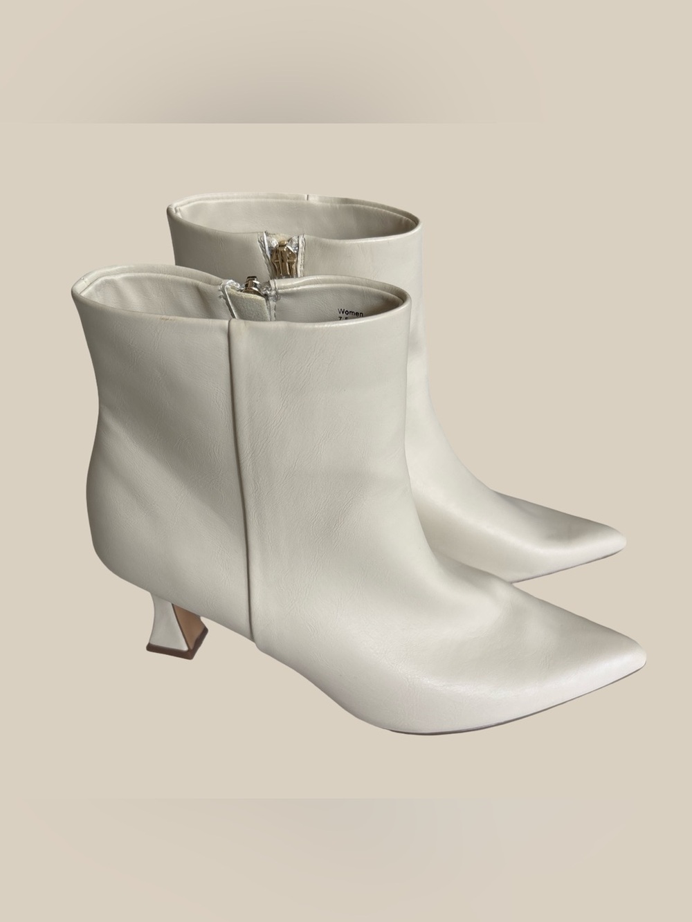 Abercrombie & Fitch Gerrit Ivory Kitten Heel Booties Pointed Toe SZ 7.5